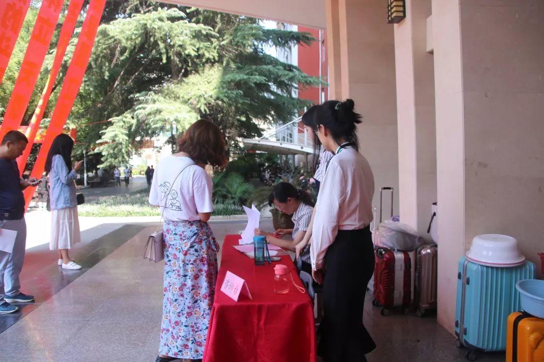 大事记|太阳集团81068网址都会森林学校新生报到暨军训开营仪式